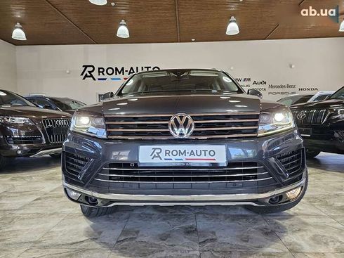 Volkswagen Touareg 2015 - фото 25
