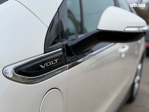 Chevrolet Volt 2014 белый - фото 10