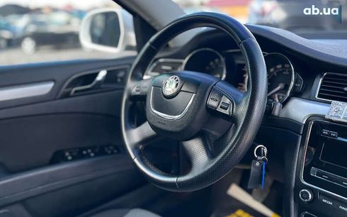 Skoda Superb 2012 - фото 16