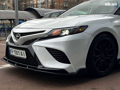 Toyota Camry 2021 - фото 29