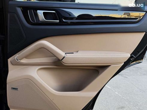Porsche Cayenne 2021 - фото 29