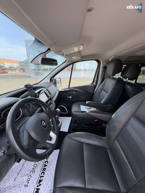 Renault Trafic 2019 - фото 18