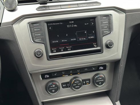 Volkswagen Passat 2015 серый - фото 29