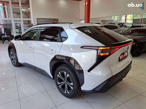 Toyota bZ 2023 - фото 3