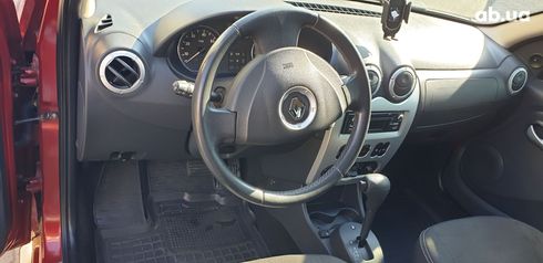 Renault Sandero Stepway 2012 красный - фото 7
