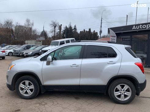 Chevrolet Trax 2016 серый - фото 8