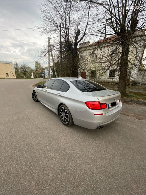 BMW 5 серия 2011 - фото 2