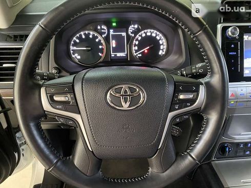 Toyota Land Cruiser Prado 2019 - фото 18