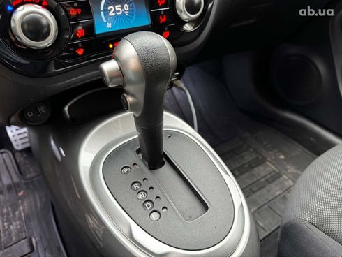 Nissan Juke 2012 красный - фото 18