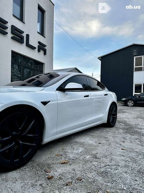 Tesla Model S 2021 - фото 22