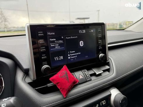 Toyota RAV4 2019 - фото 26
