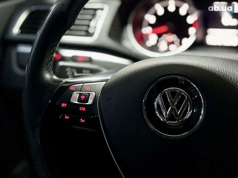 Volkswagen Passat 2018 - фото 26