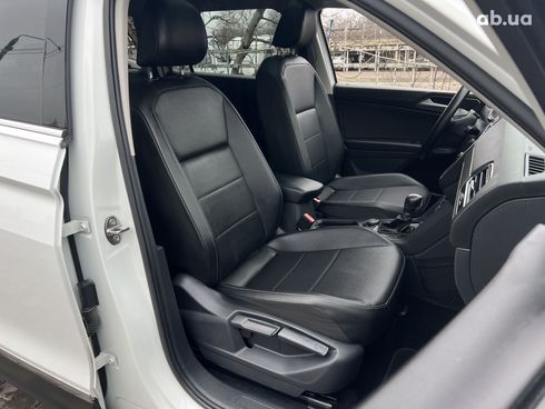 Volkswagen Tiguan 2018 белый - фото 7