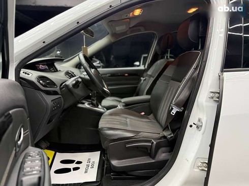 Renault Scenic 2012 - фото 21