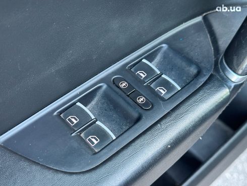 Volkswagen Touareg 2012 серый - фото 17