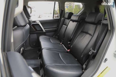 Toyota Land Cruiser Prado 2010 - фото 7