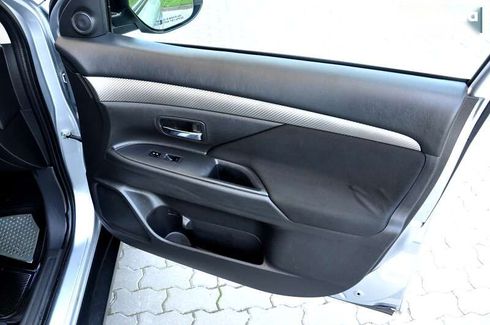 Mitsubishi Outlander 2016 - фото 24