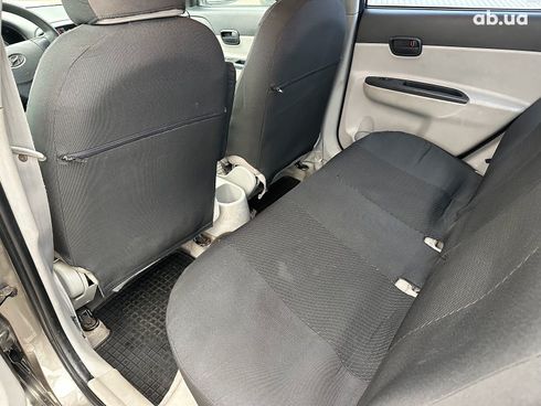 Hyundai Accent 2008 бежевый - фото 11