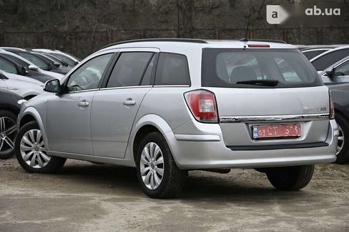 Opel Astra 2010 - фото 9
