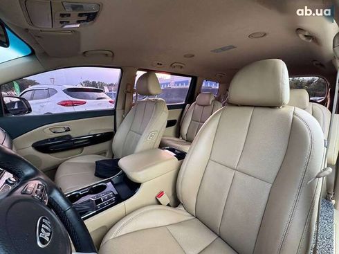 Kia Carnival 2019 - фото 21