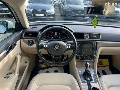 Volkswagen Passat 2017 - фото 12