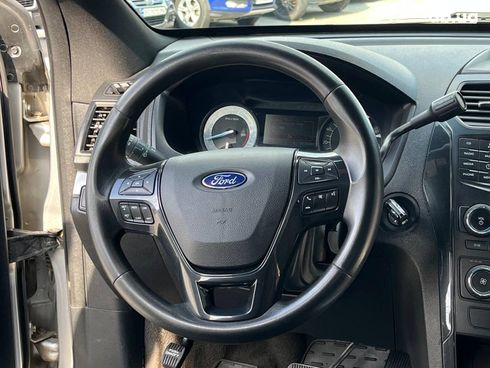 Ford Explorer 2017 серый - фото 47