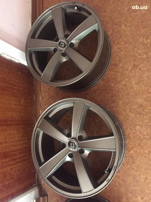 шина с дисками для Volkswagen Touareg - купити на Автобазарі - фото 3