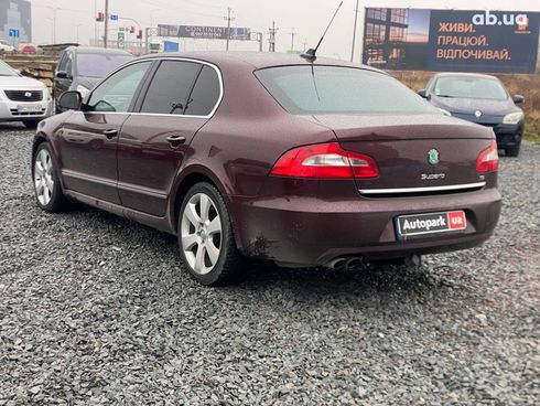 Skoda Superb 2009 красный - фото 7