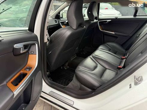 Volvo S60 2015 - фото 12