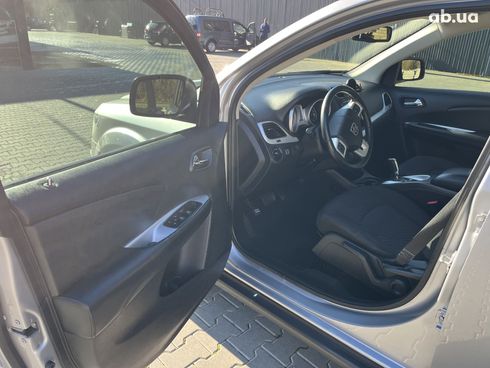 Dodge Journey 2018 серебристый - фото 3