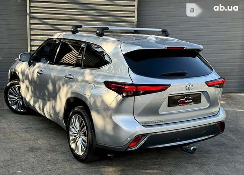 Toyota Highlander 2022 - фото 12