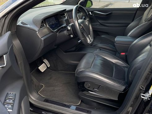 Tesla Model X 2017 - фото 16