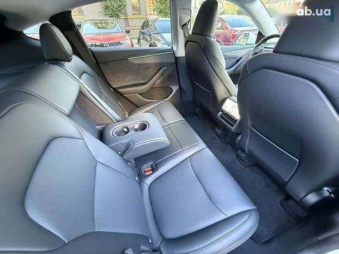 Tesla Model Y 2025 - фото 11
