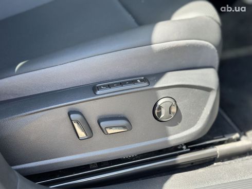 Volkswagen ID.4 2023 серый - фото 10