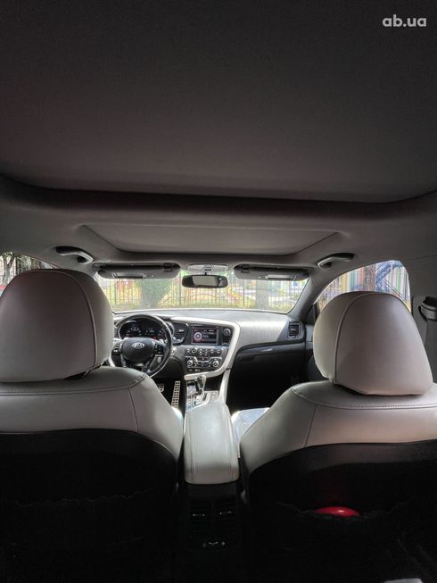 Kia Optima 2012 белый - фото 7