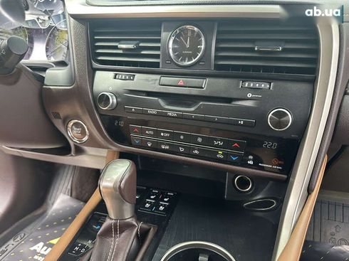 Lexus RX 2017 - фото 23