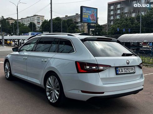 Skoda Superb 2018 - фото 5