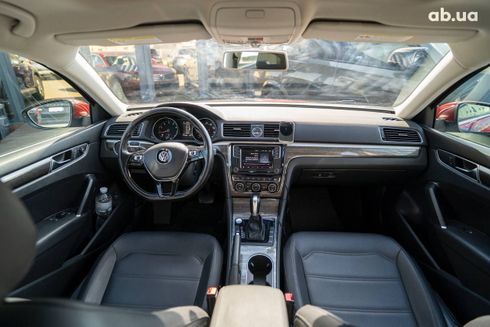 Volkswagen Passat 2016 - фото 8