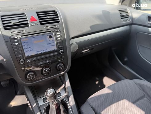 Volkswagen Golf 2004 черный - фото 27