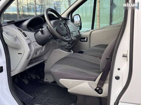 Opel Vivaro 2014 - фото 15