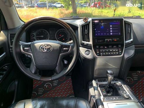 Toyota Land Cruiser 2017 - фото 27