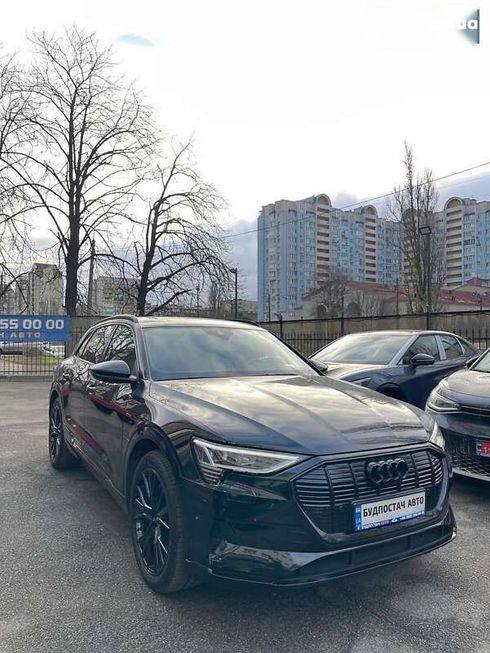 Audi E-Tron 2021 - фото 27