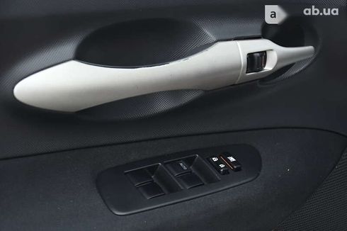 Toyota Auris 2008 - фото 14