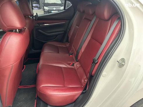 Mazda 3 2019 белый - фото 36
