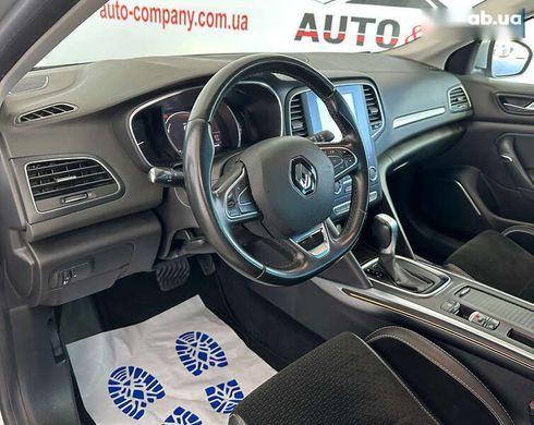 Renault Megane 2019 - фото 10