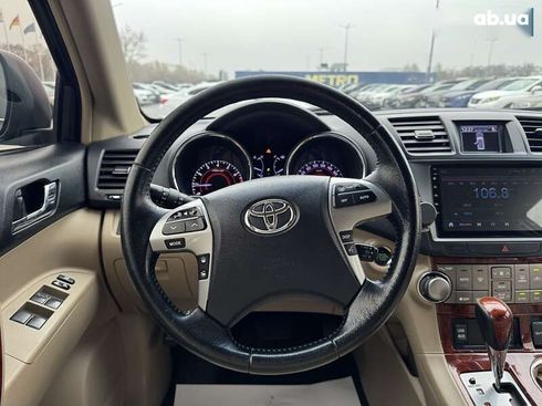 Toyota Highlander 2013 - фото 16
