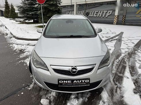 Opel Astra 2011 - фото 4