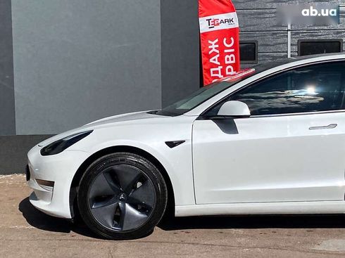 Tesla Model 3 2020 - фото 4