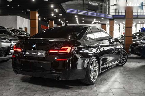BMW 5 серия 2015 - фото 15