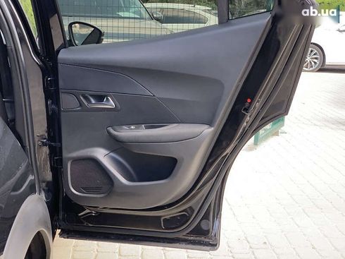 Peugeot 2008 2020 - фото 30